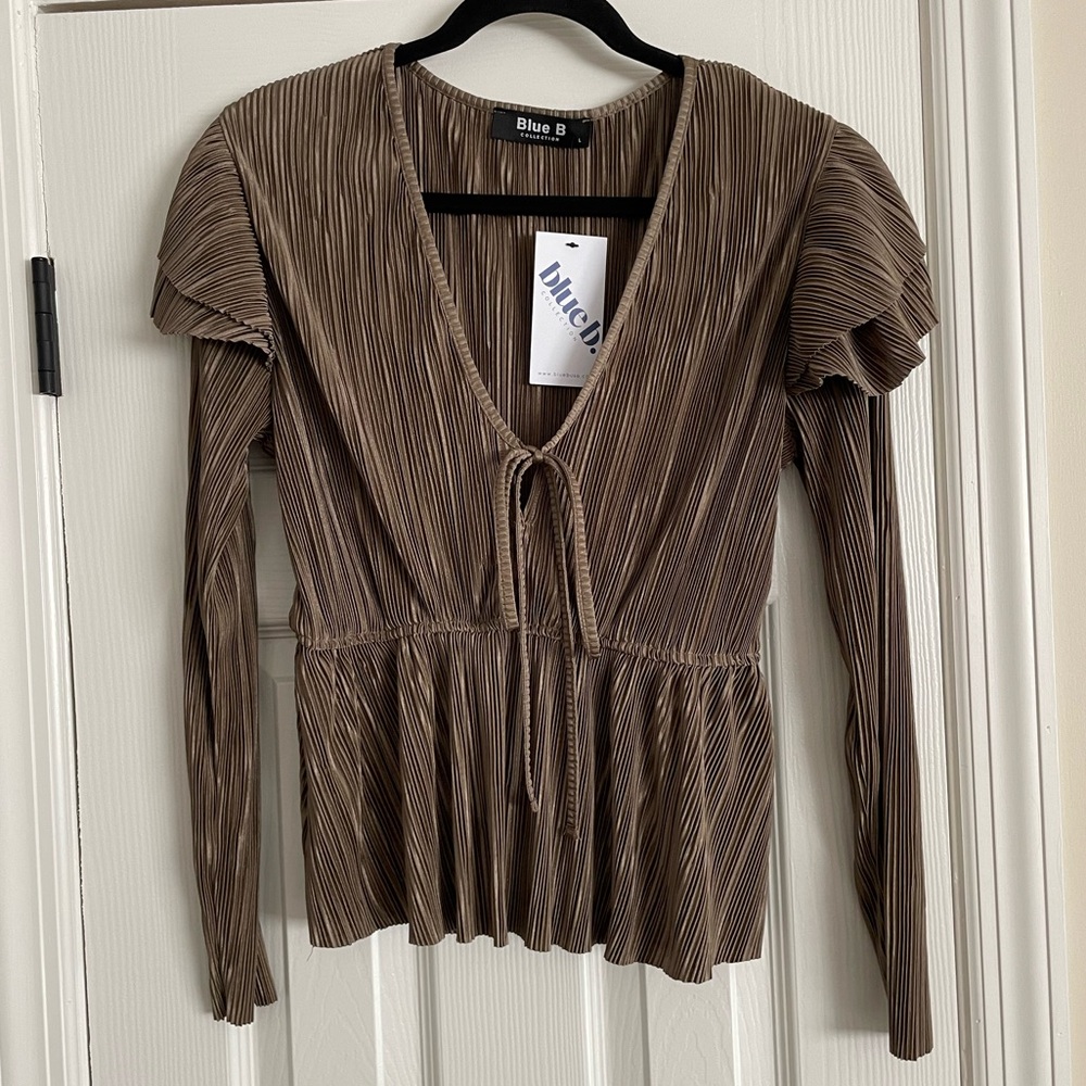 blue b COLLECTION, Pleated Top, Size M